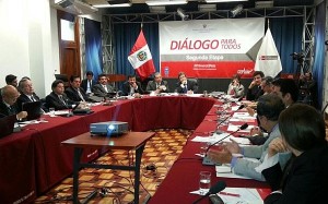 Jiménez reiteró su invocación a las fuerzas políticas de Perú Posible, Apra y Fuerza Popular a retomar el diálogo con el Poder Ejecutivo y participar de las mesas temáticas. (Foto: Andina)