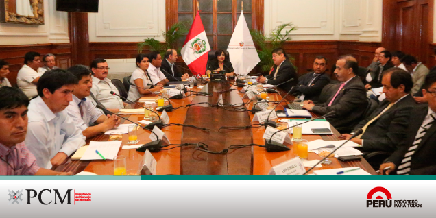 Jefa del Gabinete se reunió con alcaldes distritales de 7 regiones del país