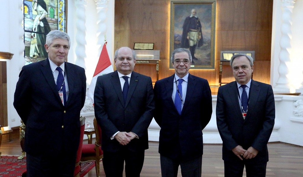 Jefe del Gabinete Ministerial se reunió  con presidente de Telefónica