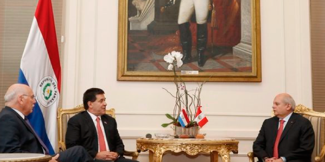 Jefe del Gabinete se reúne con el Presidente de Paraguay