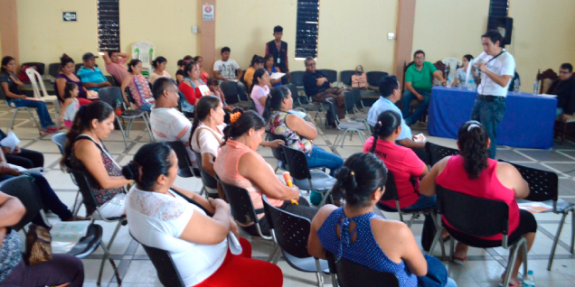 Propietarios de restaurantes de la zona VRAEM se capacitan en buenas prácticas de atención al cliente