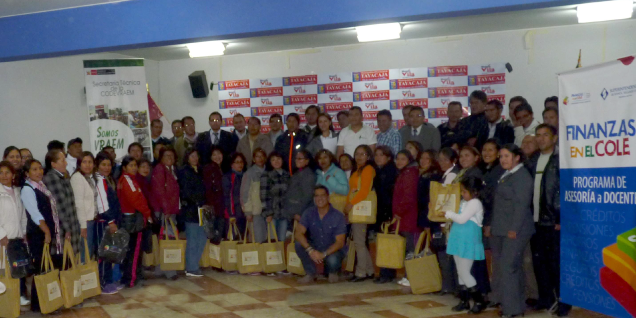 Capacitan a docentes del VRAEM en temas financieros