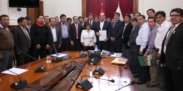 Fernando Zavala se reúne con Red de Municipalidades Urbanas y Rurales del Perú