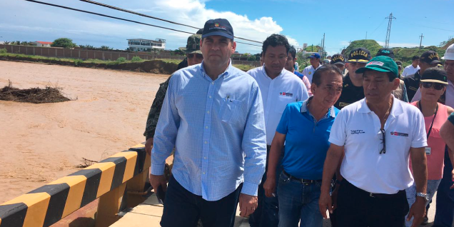Fernando Zavala inspeccionó zonas de Tumbes afectadas por lluvias e inundaciones