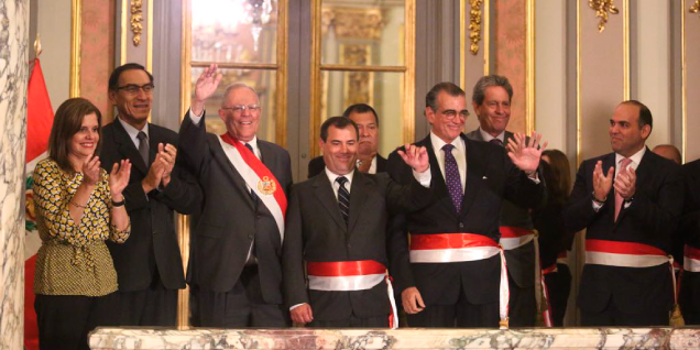 Presidente Kuczynski toma juramento a nuevos ministros de Transportes y de la Producción